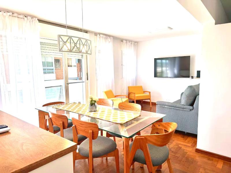 Departamento 3 Dormitorios con Vista al Paraná - 6 Pax by Lofty - image 1