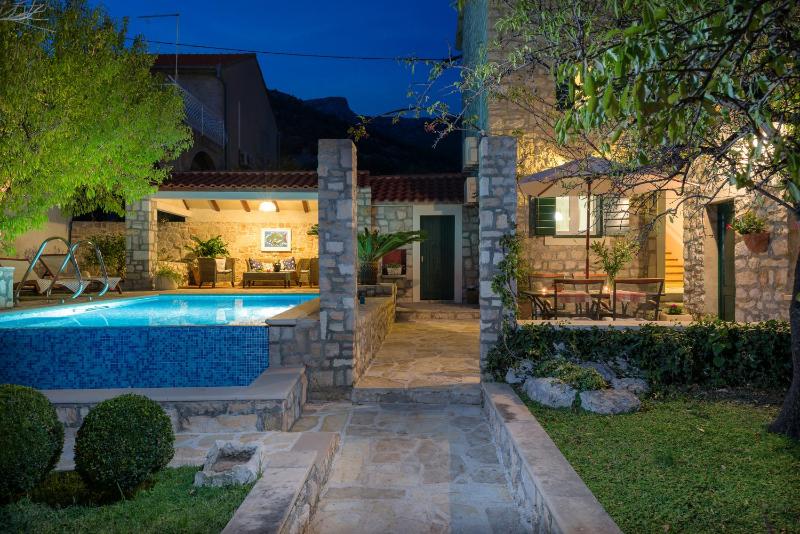 Two-Bedroom Villa image 2