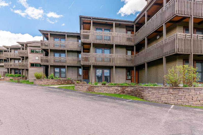Lodge B209 - image 30