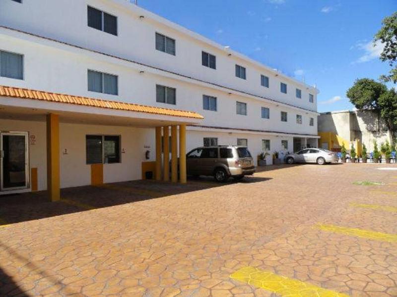 Hotel Las Dalias Inn - image 15