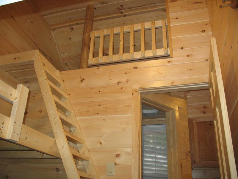 Sunfish Cabin image 3