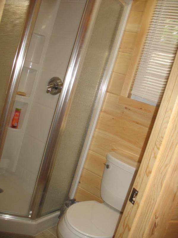 Pickerel Cabin - Pet Friendly image 3