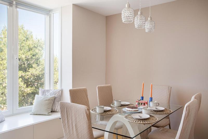 Cascais Prime 2BR with Balcony  near Casa da Guia - image 15