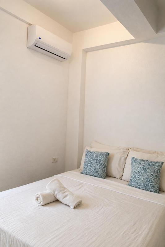 Two Bedroom Affordable Beach Front House - image 21