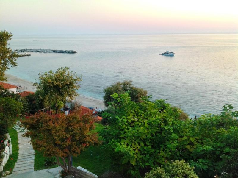 Apartment with Sea View image 3