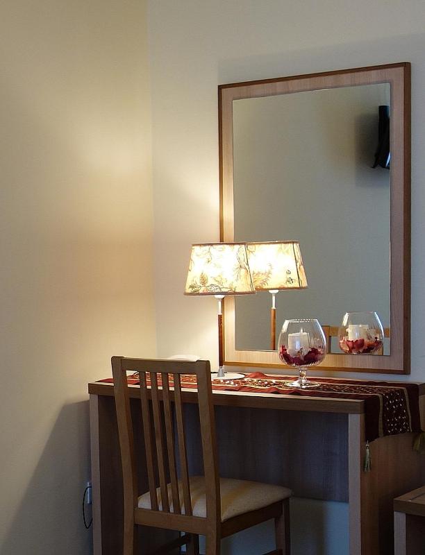 Superior One-Bedroom Apartment (2 Adults) image 2