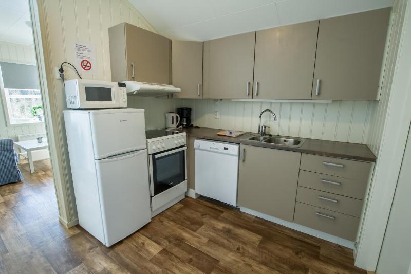 One-Bedroom Apartment image 4