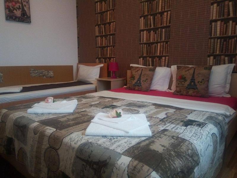 Superior Triple Room image 2