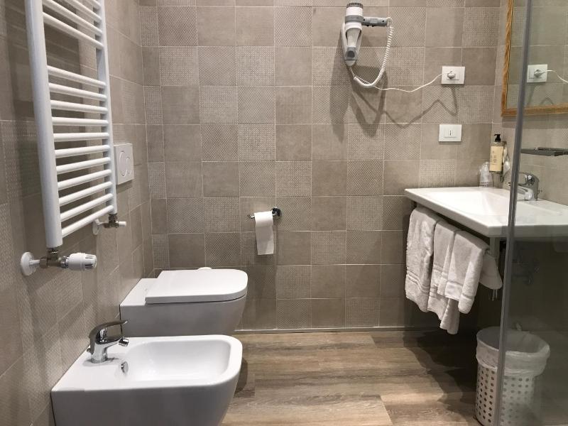 Superior Triple Room image 1