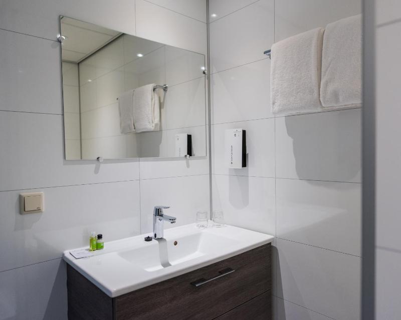 Standard Double Room image 2