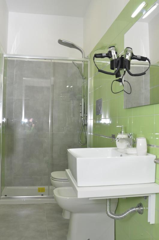 Double Room with Balcony image 3