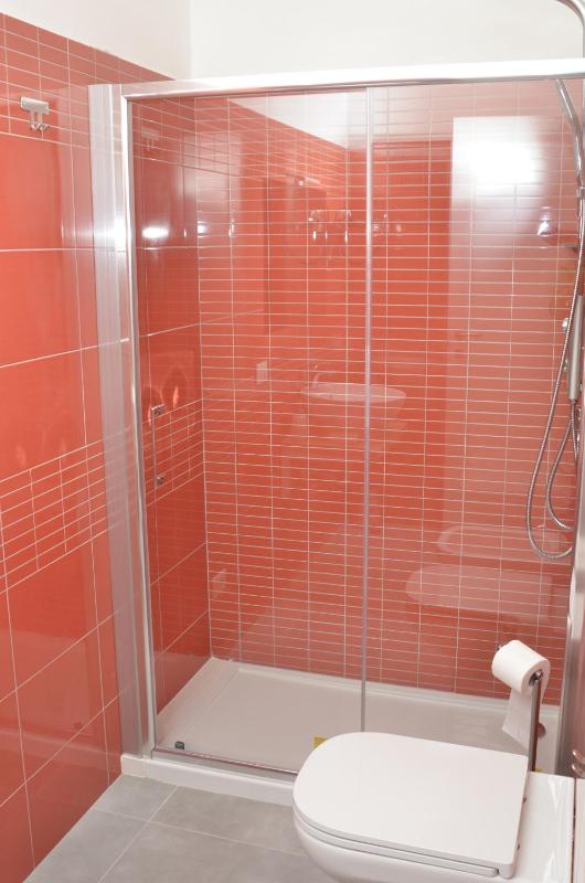 Double Room with Balcony image 3