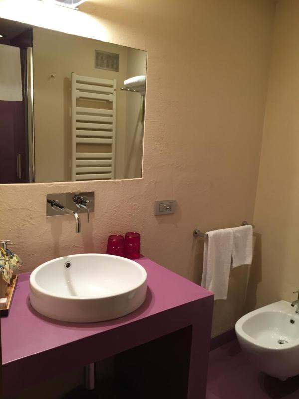 Small Double Room image 2