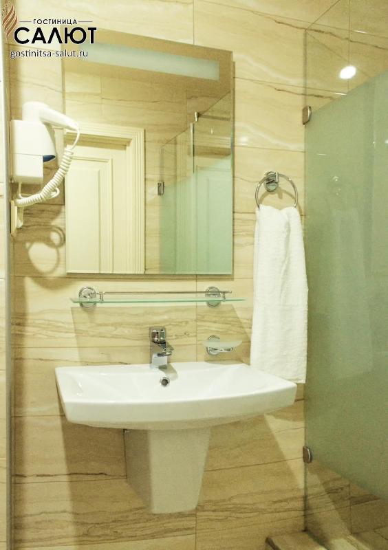 Small Single Room image 2