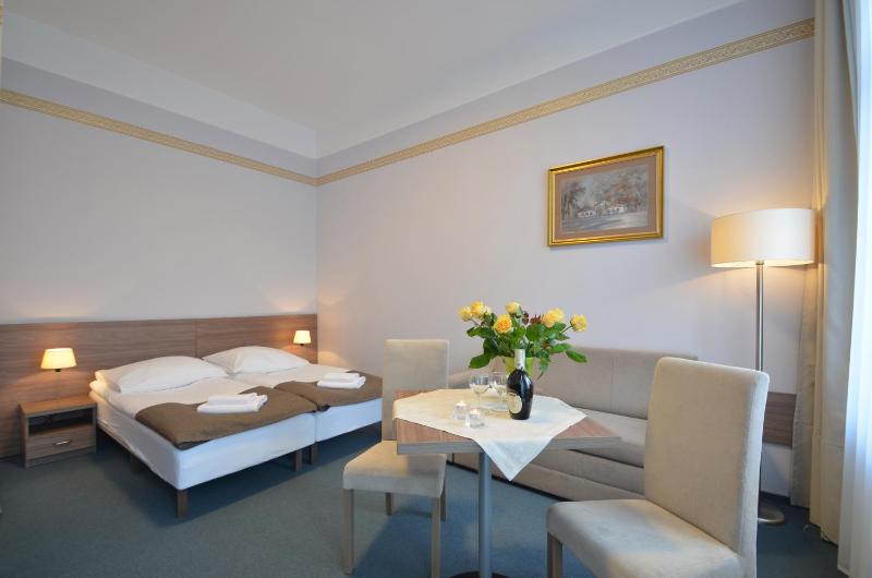 Triple Room image 3