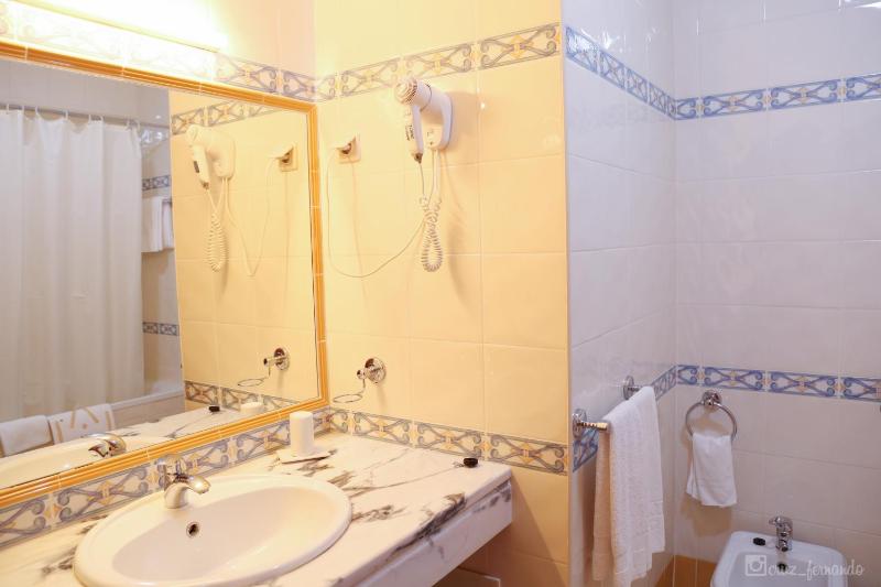 Superior One-Bedroom Apartment image 2