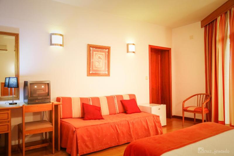 One-Bedroom Apartment image 3