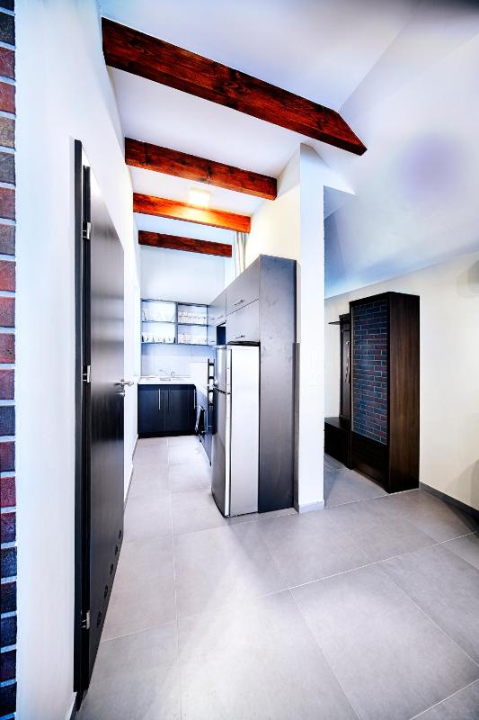 One-Bedroom Apartment image 4