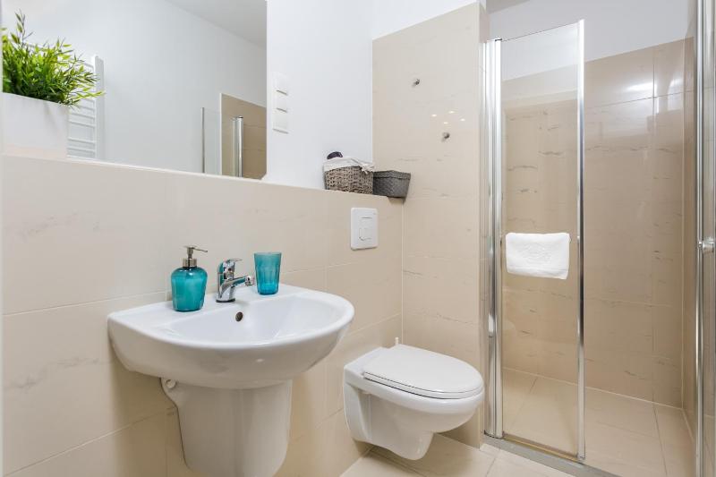 Twin Room image 1