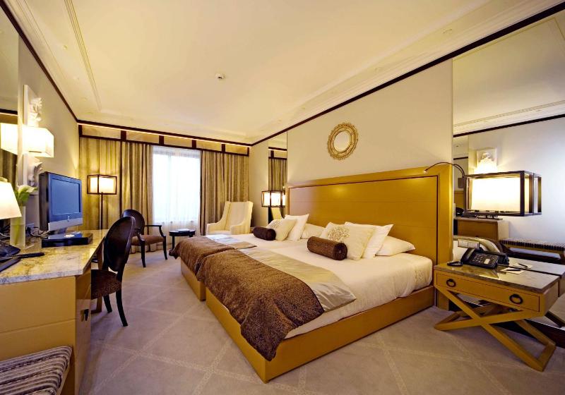 Grand Deluxe Double Room image 3