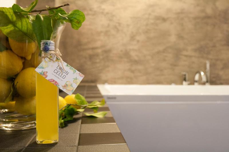 Limoncello Rooms - image 20