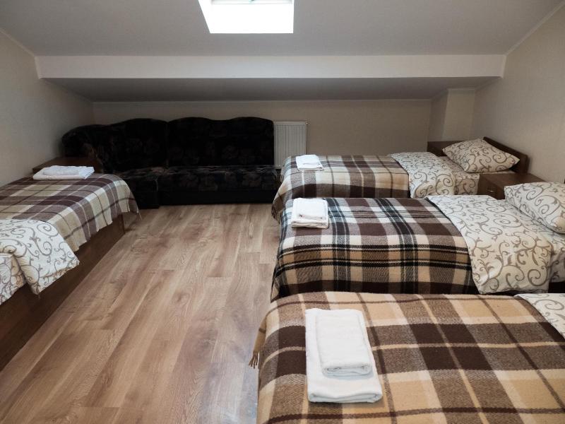 Bed in 4-Bed Dormitory Room image 2