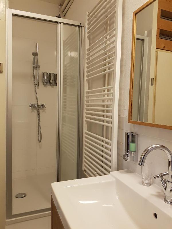 Twin Room image 3