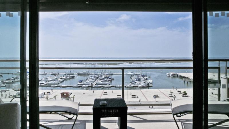 Double Room with Sea View image 3