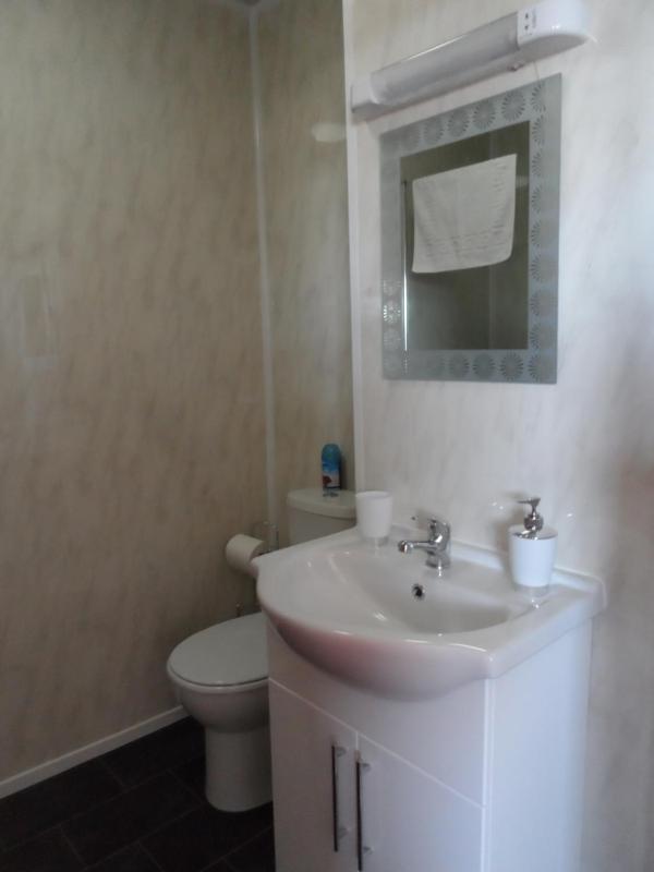 Family Room (2  Adults + 3 Children) image 2