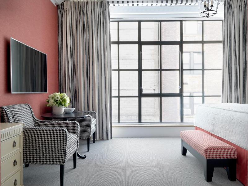 Luxury Room image 3