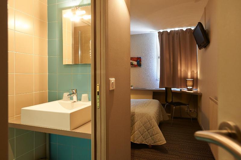 Comfort Double Room image 3