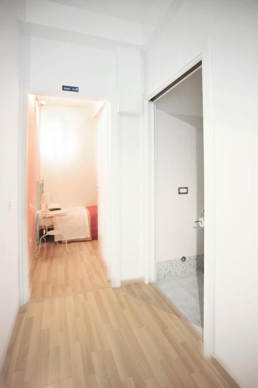 Double or Twin Room image 3