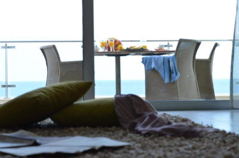 Suite with  Spa Bath and Sea View image 2