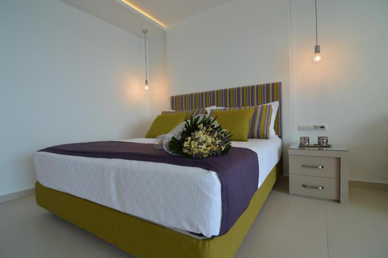 Suite with  Spa Bath and Sea View image 3