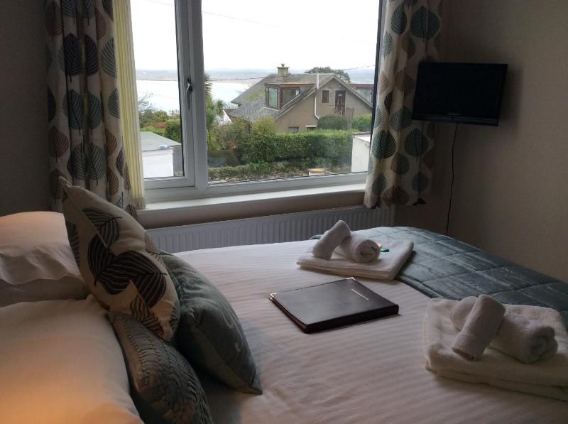 Double Room with Sea View image 2