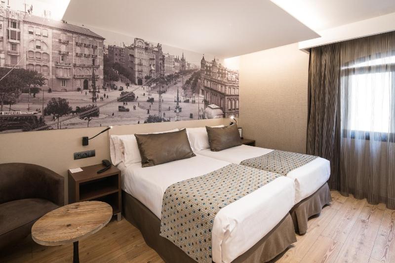 Superior Double Room image 1