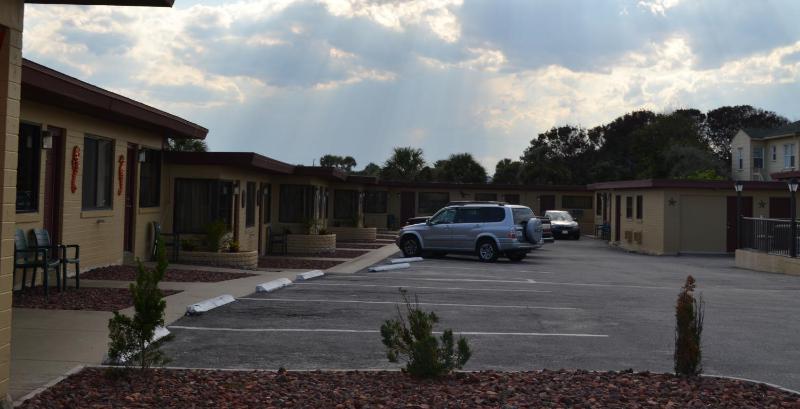Atlantic Economy Inn - image 11