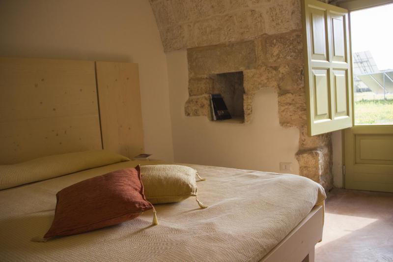 Deluxe Double Room (2 Adults + 1 Child) image 4