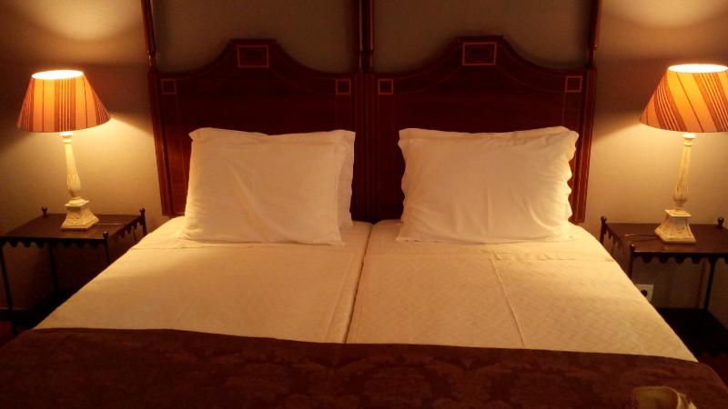 Twin Room with Private Bathroom image 2