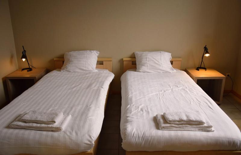 One-Bedroom Apartment image 2