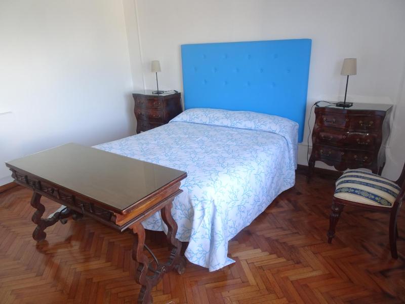 Double Room with Balcony and Sea View image 3