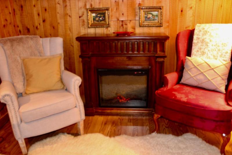 Queen Room with Spa Bath image 2