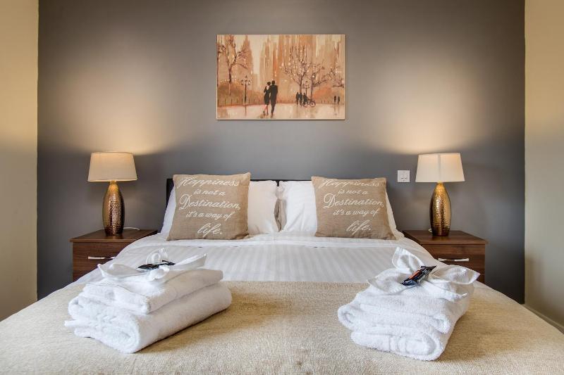 Mica Point City Centre Apartment - image 40