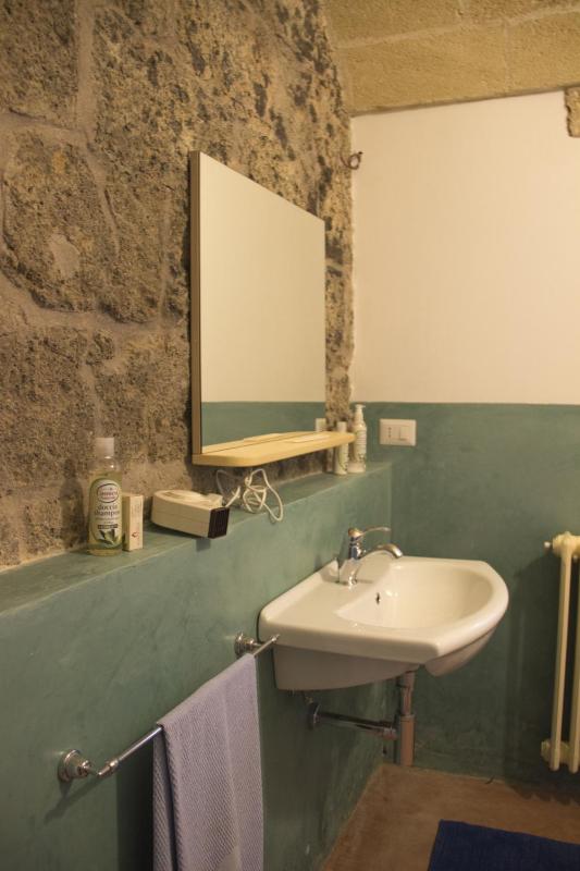 Double Room with Patio image 3