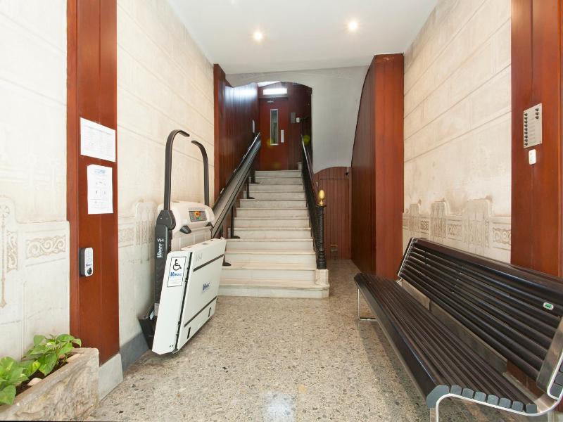 RentBCN Rambla Catalunya Apartment - image 4