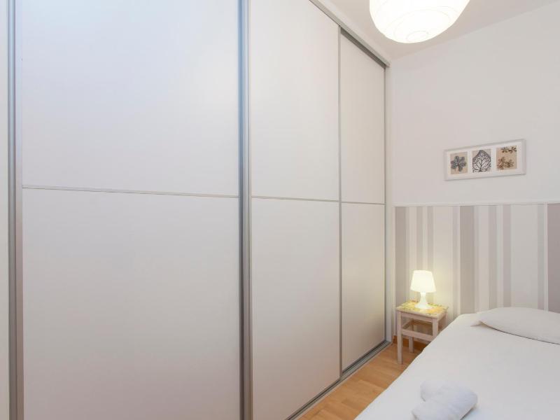 RentBCN Rambla Catalunya Apartment - image 10
