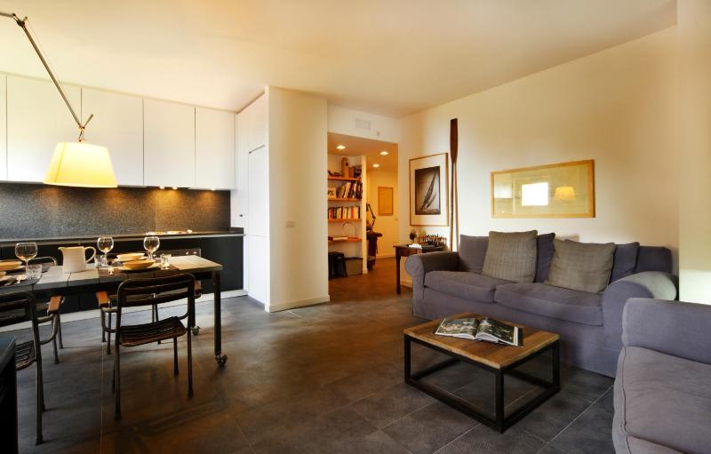 Deluxe Apartment image 3