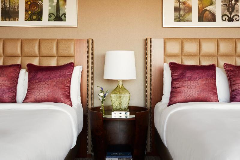 Double Room image 2