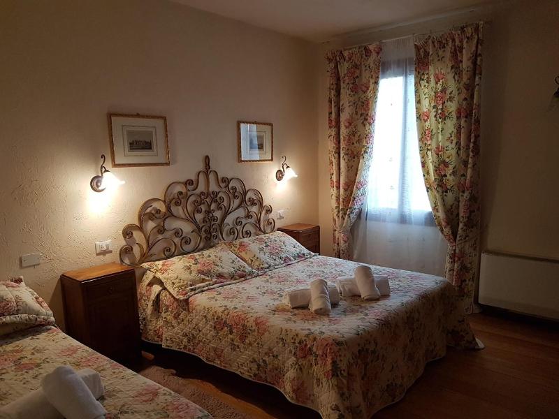 Standard Triple Room image 1