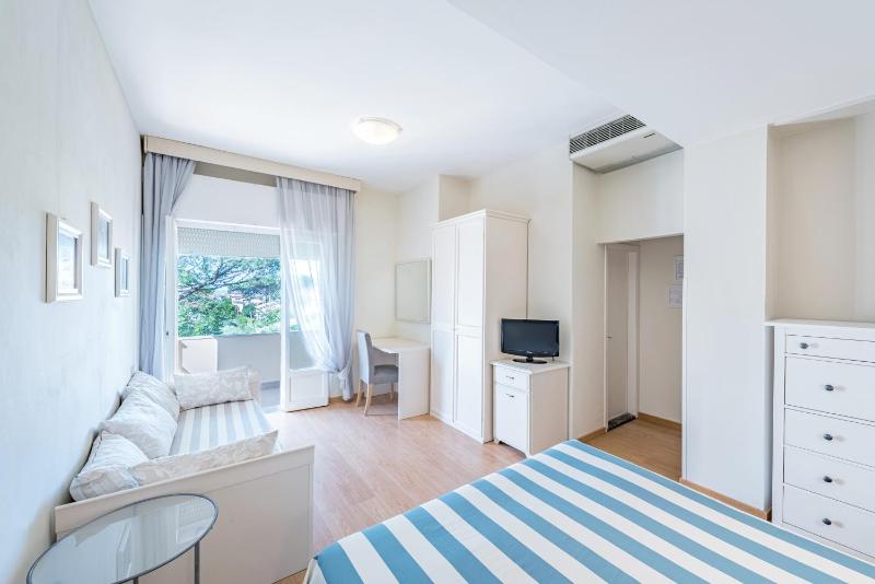 Triple Room image 2